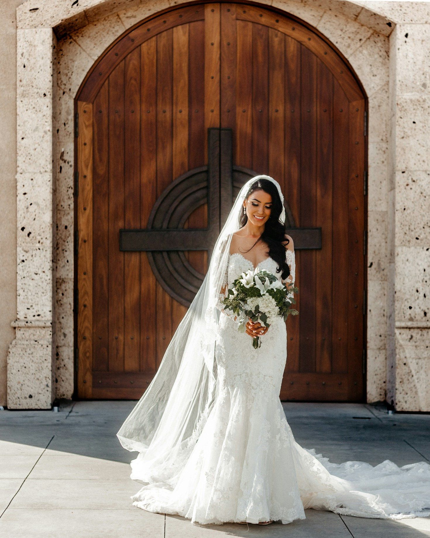 Tips for Natural and Candid Wedding Shots